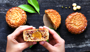 Bánh trung thu nhân hạt sen