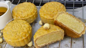 Bánh trung thu nhân hạt sen